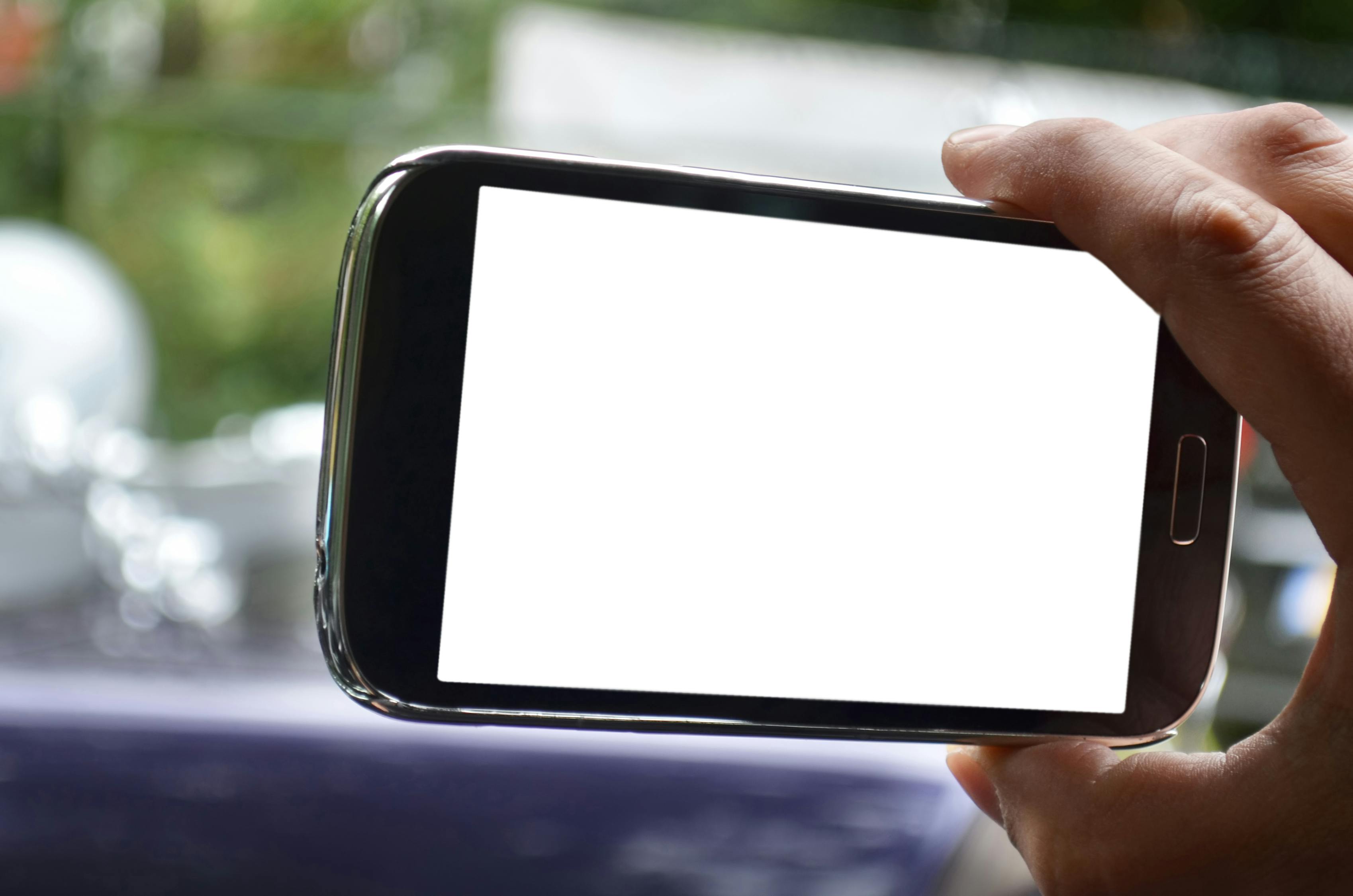 華為引領(lǐng)科技潮流，2013年最新款智能手機(jī)亮相