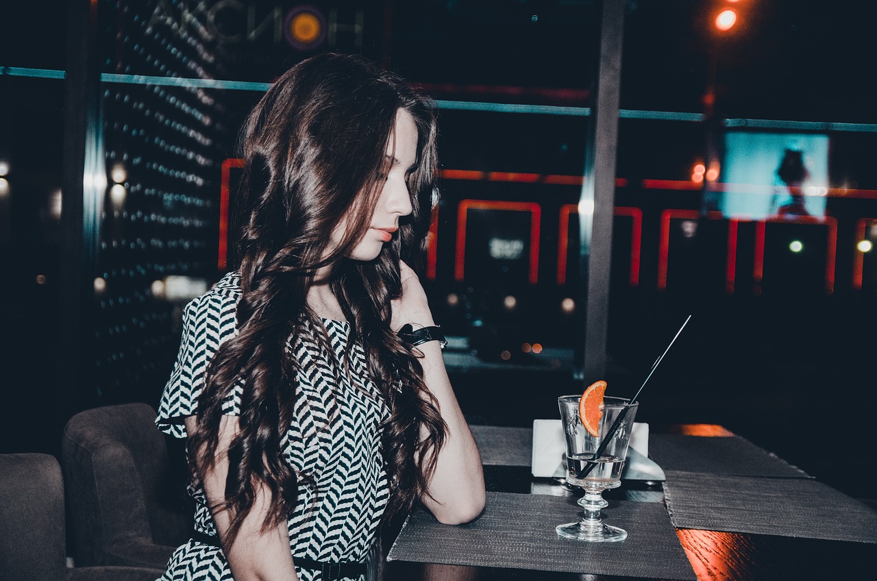 權(quán)力與欲望的交織，強吃的女主任最新章節(jié)