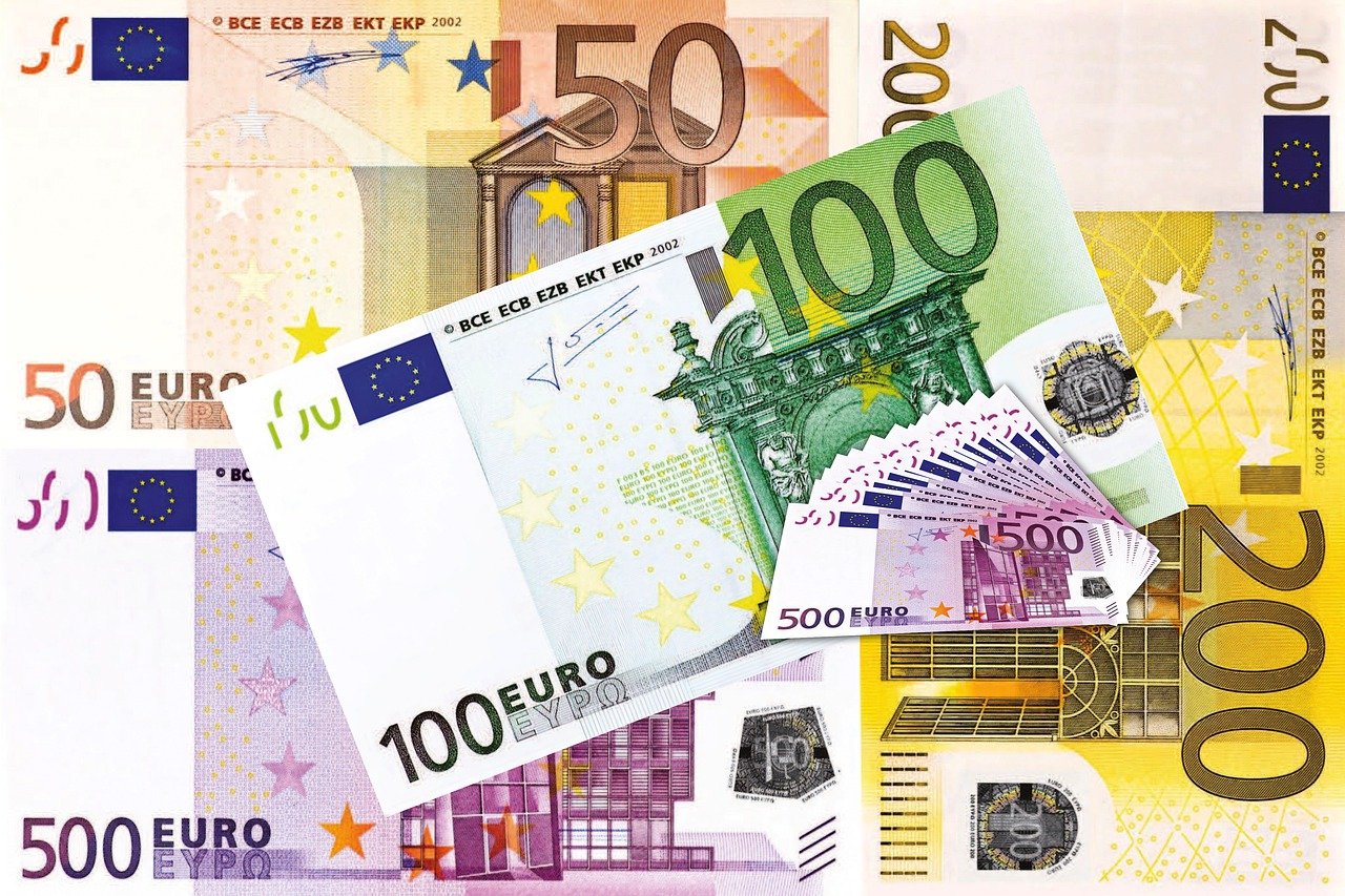 關(guān)于2014和字紀(jì)念幣的最新價格分析與市場行情解讀