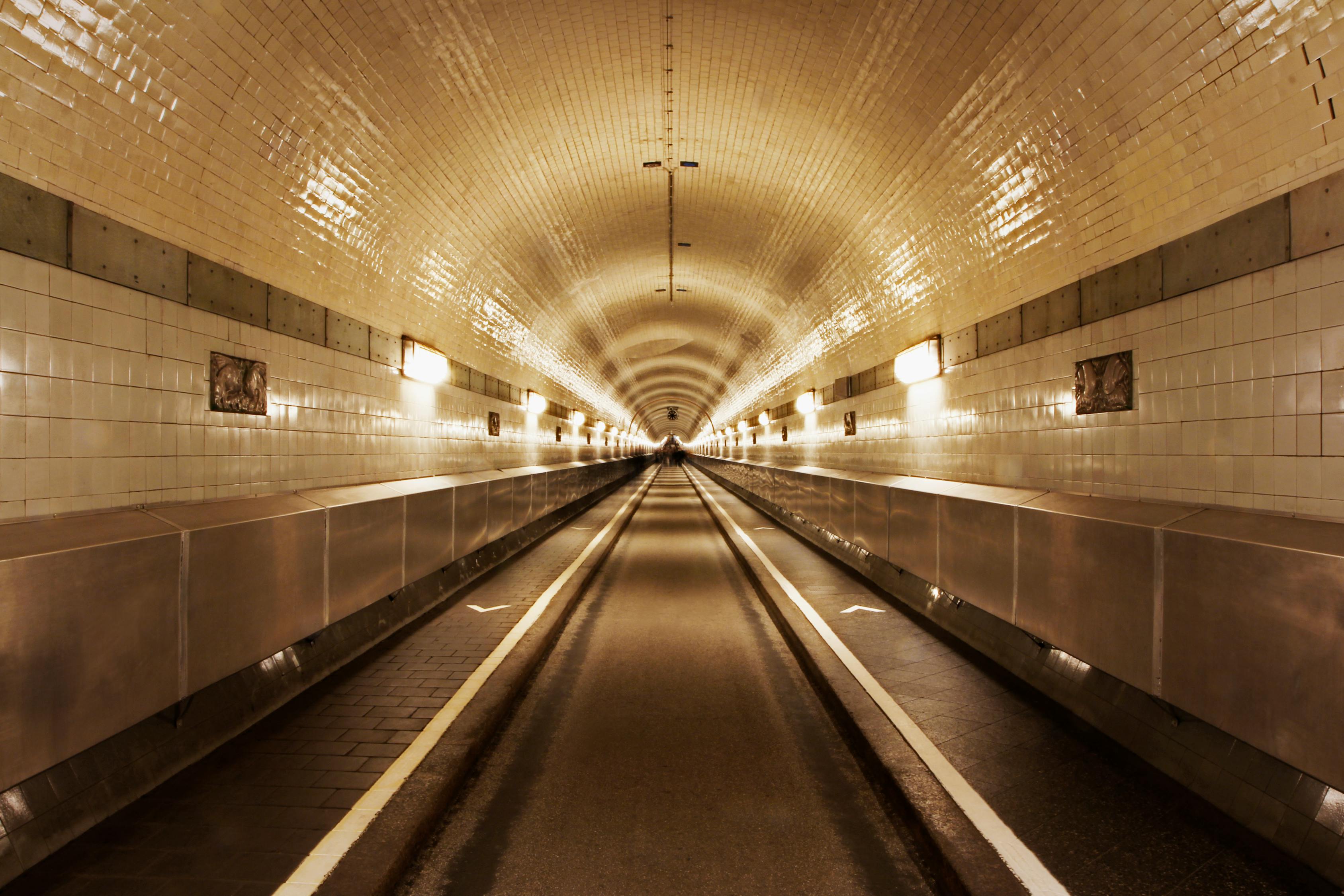 秦嶺一號(hào)隧道車禍最新消息，悲劇引發(fā)反思與應(yīng)對(duì)策略